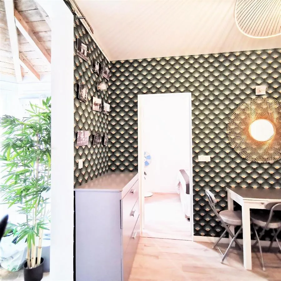 Grenelle - Beautiful Flat In Central Paris 0*,  França